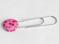 Marcalibros con clip rosa cereza en casa chula | gingerytulula.com